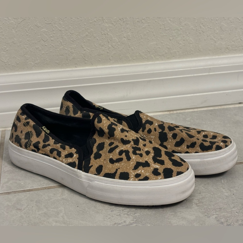KEDS - SLIP ON LEOPARD DREAM FOAM CANVAS WIDE WIDTH SNEAKER - SIZE 8W